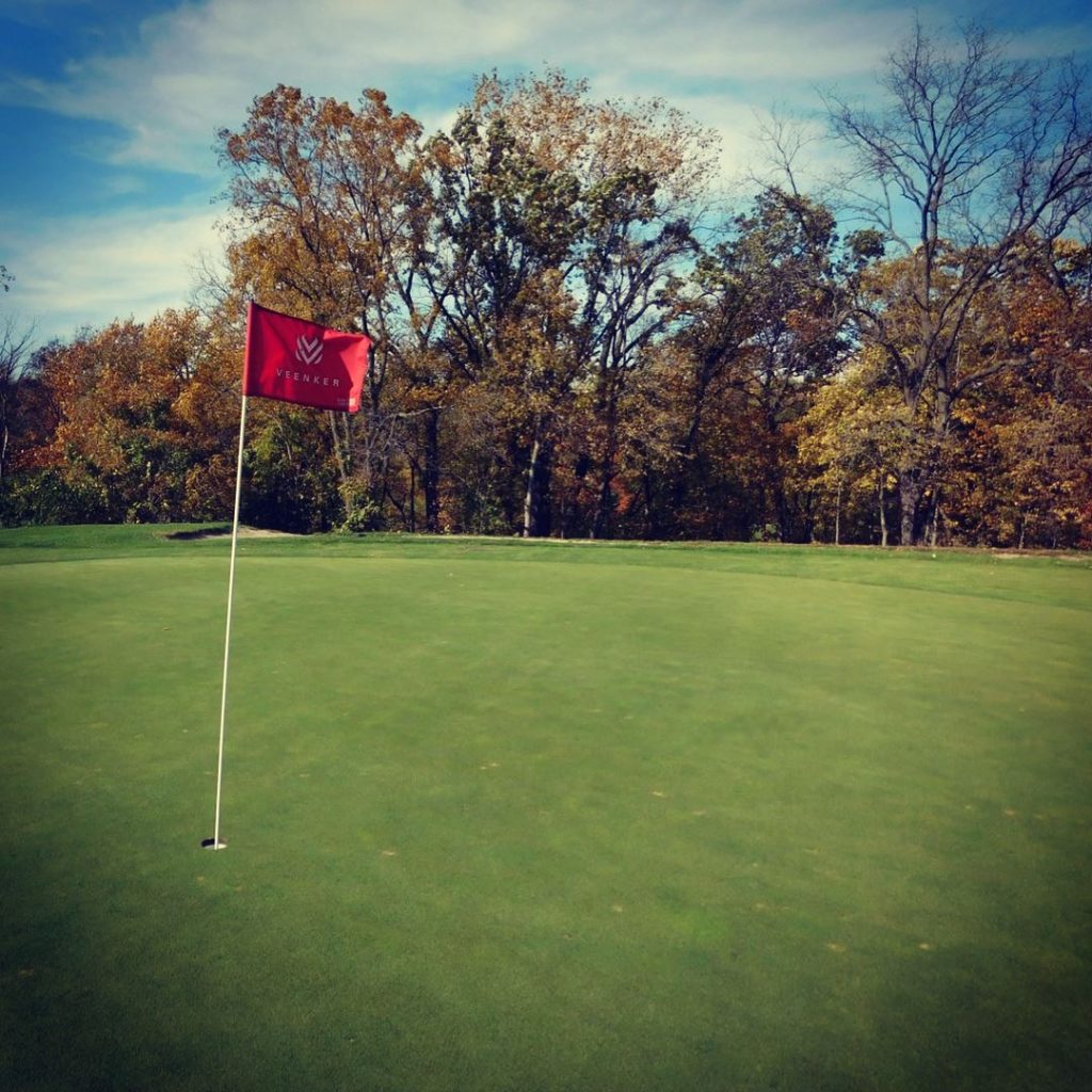 flag on the Veenker golf course